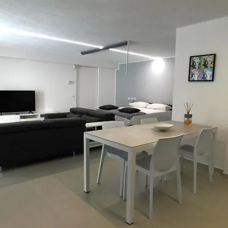 Matte - Leonardo Accademy - Maggiore - Mxp דירה Golasecca